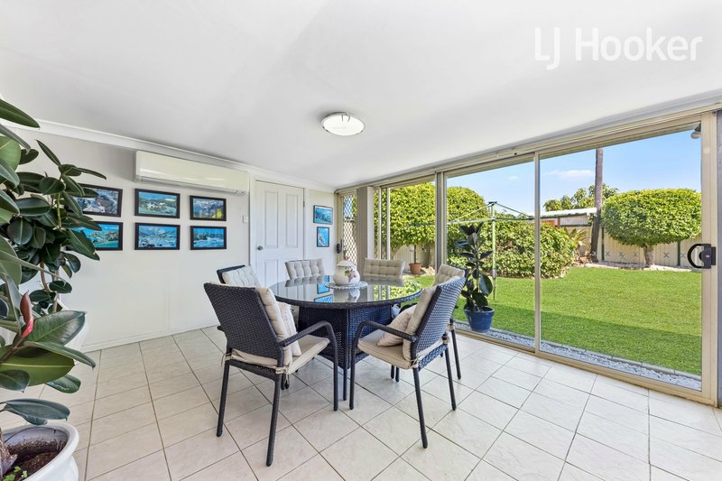 Photo - 5 Hendra Close, St Johns Park NSW 2176 - Image 11