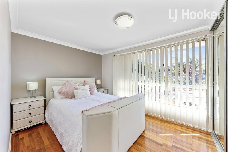 Photo - 5 Hendra Close, St Johns Park NSW 2176 - Image 15