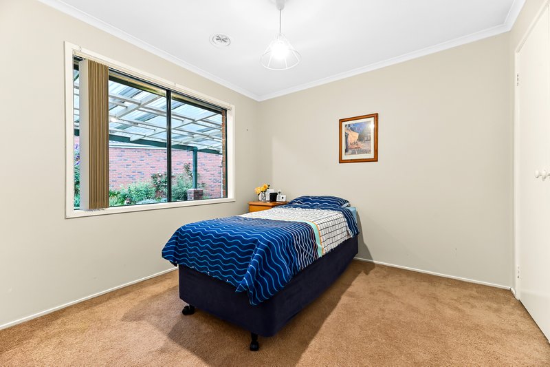 Photo - 5 Henshaw Court, Narre Warren South VIC 3805 - Image 12