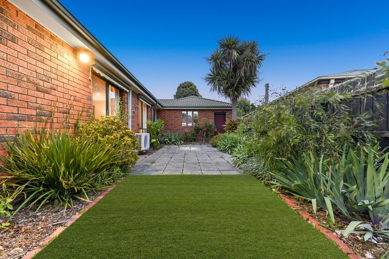 Photo - 5 Henshaw Court, Narre Warren South VIC 3805 - Image 19