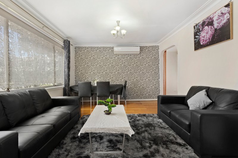 Photo - 5 Hensley Road, Lalor VIC 3075 - Image 2