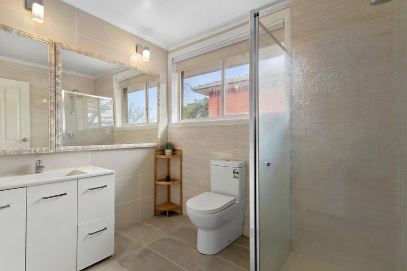 Photo - 5 Hensley Road, Lalor VIC 3075 - Image 5