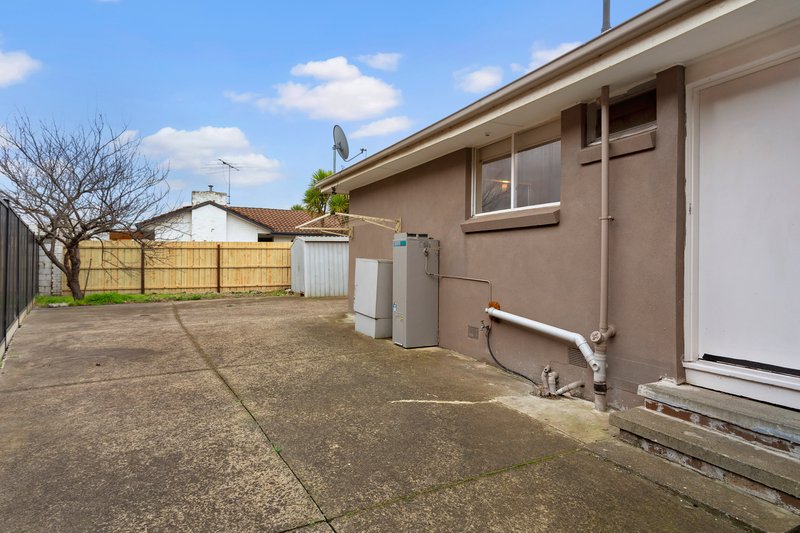 Photo - 5 Hensley Road, Lalor VIC 3075 - Image 12