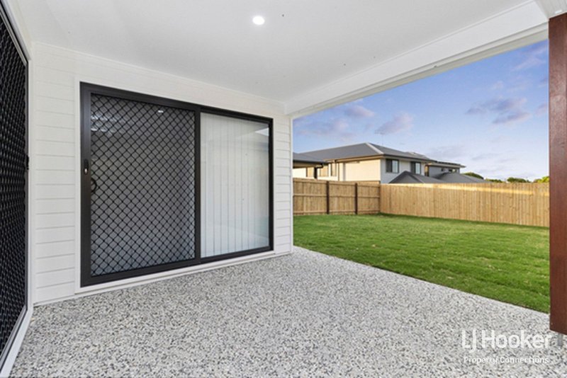 Photo - 5 Herald Close, Kallangur QLD 4503 - Image 13