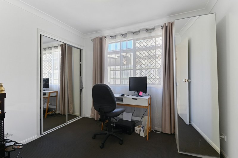 Photo - 5 Highbridge Circuit, Carseldine QLD 4034 - Image 5