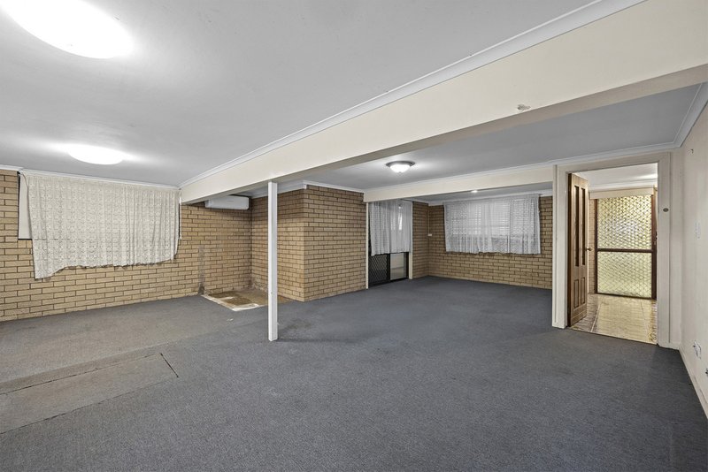 Photo - 5 Highcrest Drive, Browns Plains QLD 4118 - Image 9
