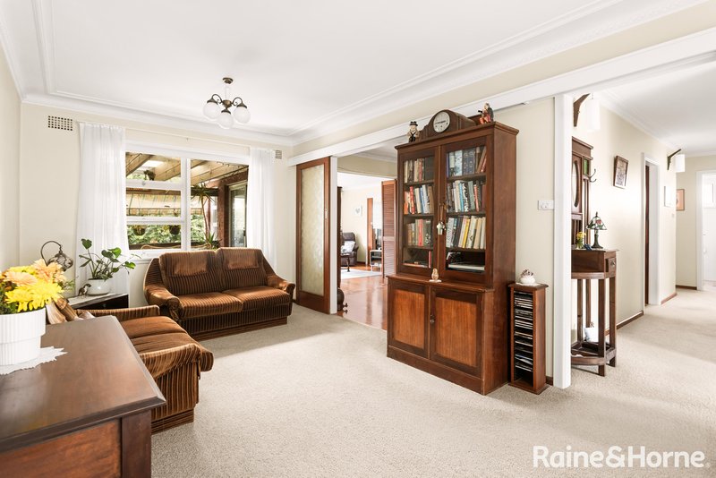 Photo - 5 Highland Crescent, Earlwood NSW 2206 - Image 5
