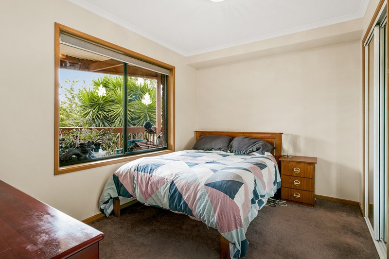 Photo - 5 Highland Drive, Pakenham VIC 3810 - Image 10