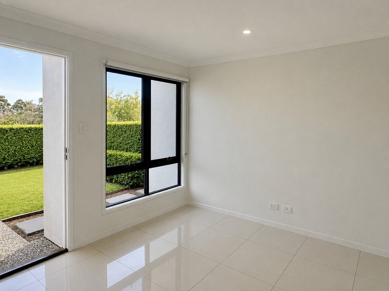 Photo - 5 Hill Drive, Pimpama QLD 4209 - Image 4