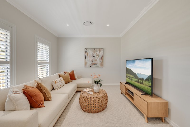 Photo - 5 Hillside Court, Mount Rascal QLD 4350 - Image 8