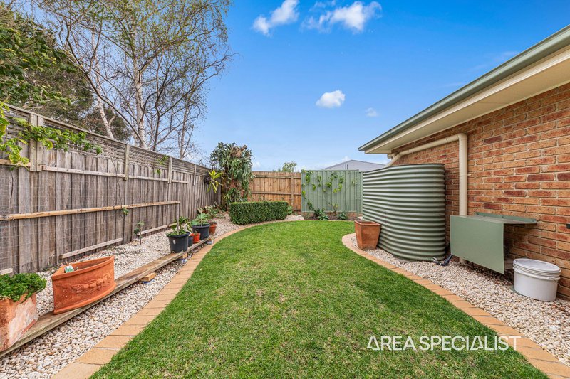 Photo - 5 Hillston Court, Narre Warren South VIC 3805 - Image 25