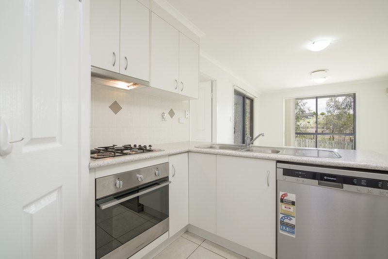 Photo - 5 Hillview Place, New Auckland QLD 4680 - Image 2