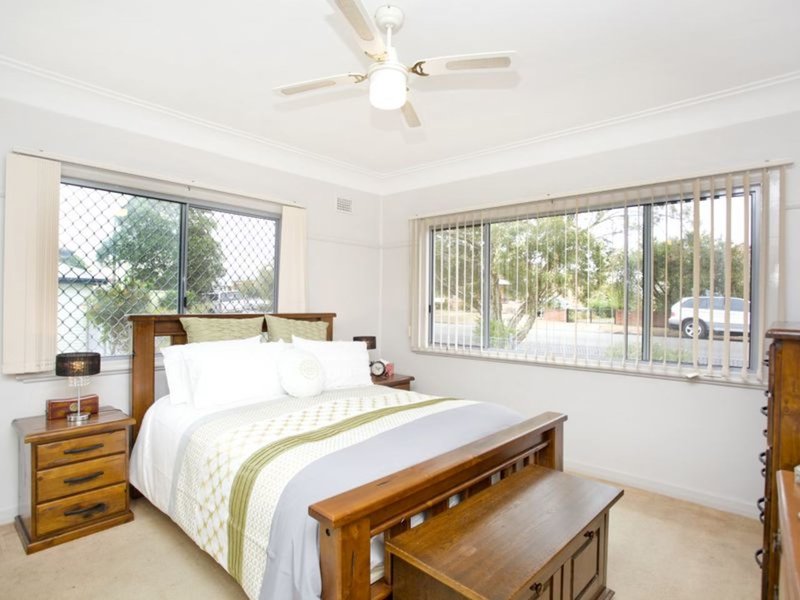 Photo - 5 Hinten Crescent, Taree NSW 2430 - Image 12