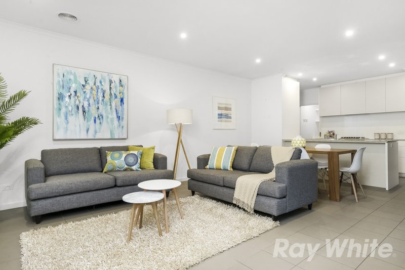 Photo - 5 Hoddle Street, Mulgrave VIC 3170 - Image 3