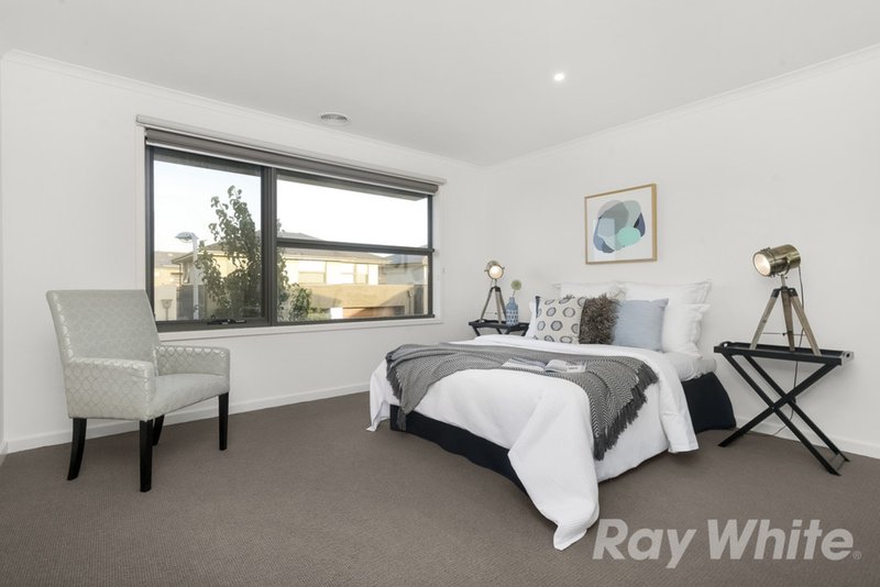 Photo - 5 Hoddle Street, Mulgrave VIC 3170 - Image 5