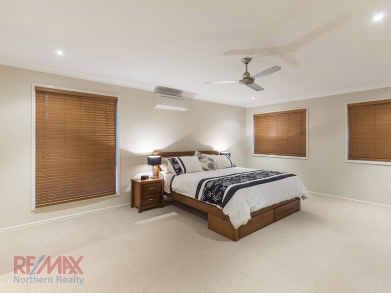 Photo - 5 Holly Court, Albany Creek QLD 4035 - Image 7