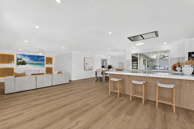 Photo - 5 Homebush Drive, Robina QLD 4226 - Image 6