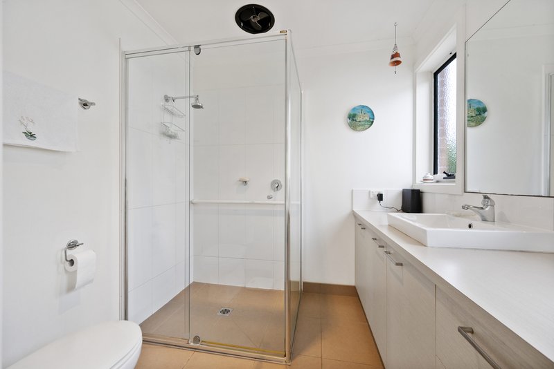 Photo - 5 Honeyeater Circuit, Inverloch VIC 3996 - Image 9