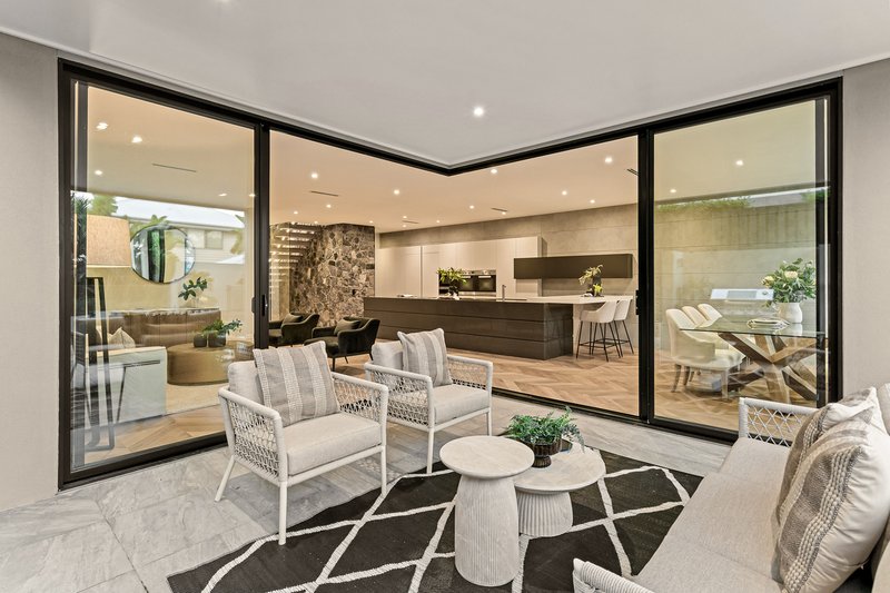 Photo - 5 Honeyeater Place, Rochedale QLD 4123 - Image 28