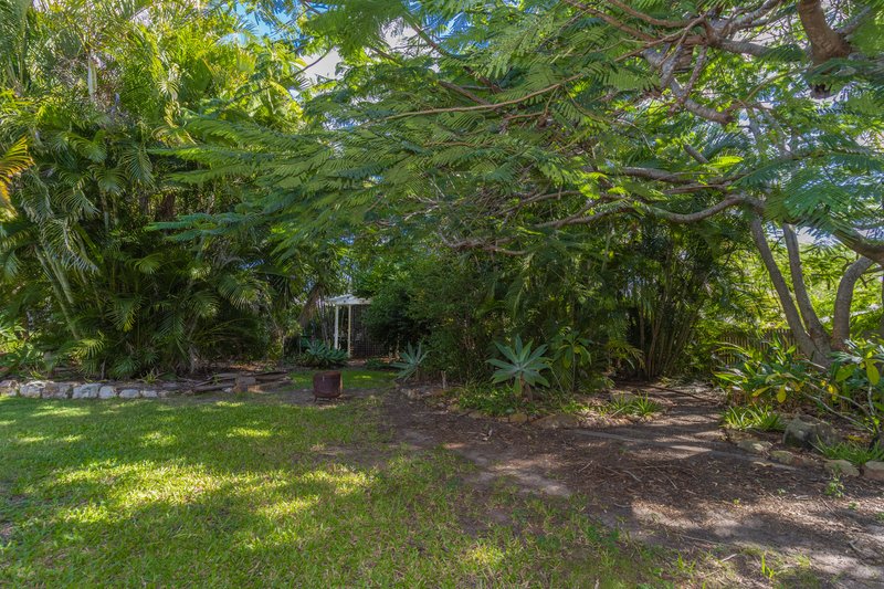 Photo - 5 Honiton Street, Torquay QLD 4655 - Image 25