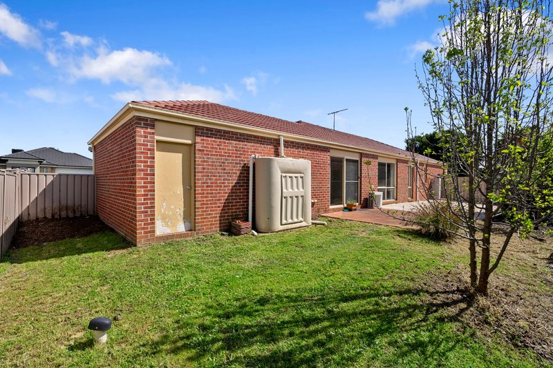 Photo - 5 Honour Lane, Caroline Springs VIC 3023 - Image 13