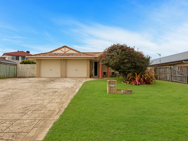 Photo - 5 Hood Street, Urangan QLD 4655 - Image 2