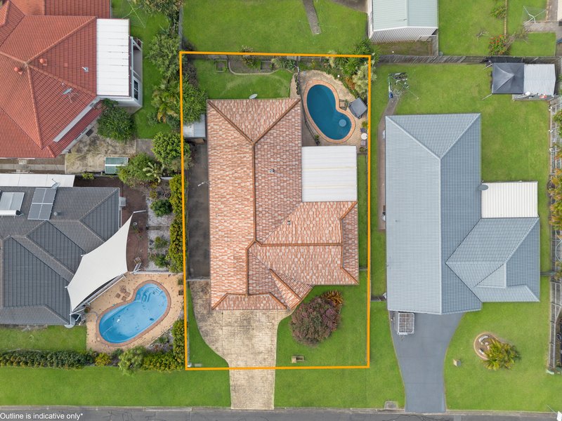 Photo - 5 Hood Street, Urangan QLD 4655 - Image 15