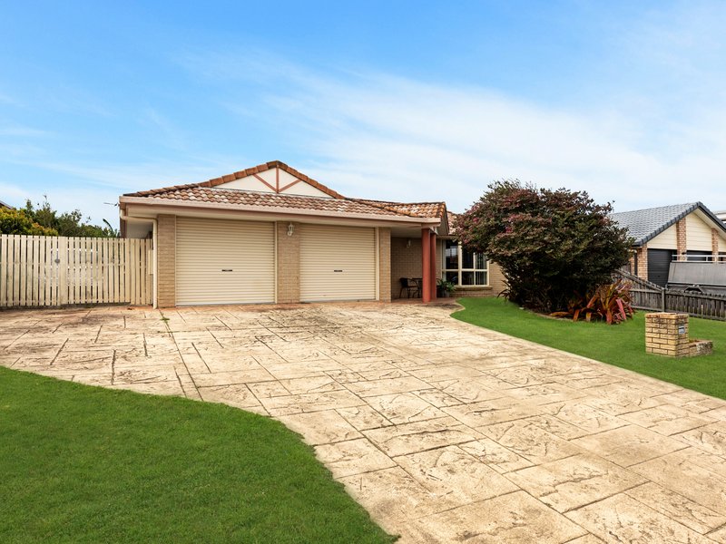 Photo - 5 Hood Street, Urangan QLD 4655 - Image 18