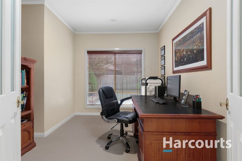 Photo - 5 Horatio Close, Rowville VIC 3178 - Image 7