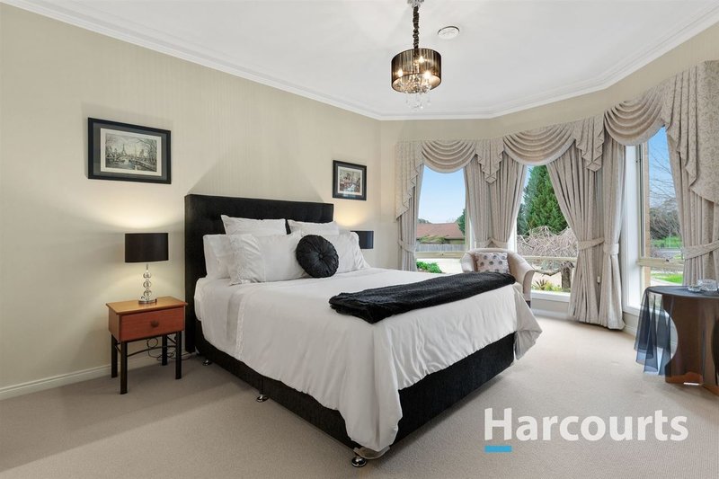 Photo - 5 Horatio Close, Rowville VIC 3178 - Image 9