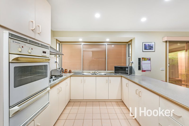 Photo - 5 Horizon Boulevard, Hampton Park VIC 3976 - Image 7