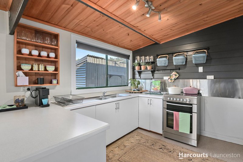 Photo - 5 Howell Street, West Launceston TAS 7250 - Image 2