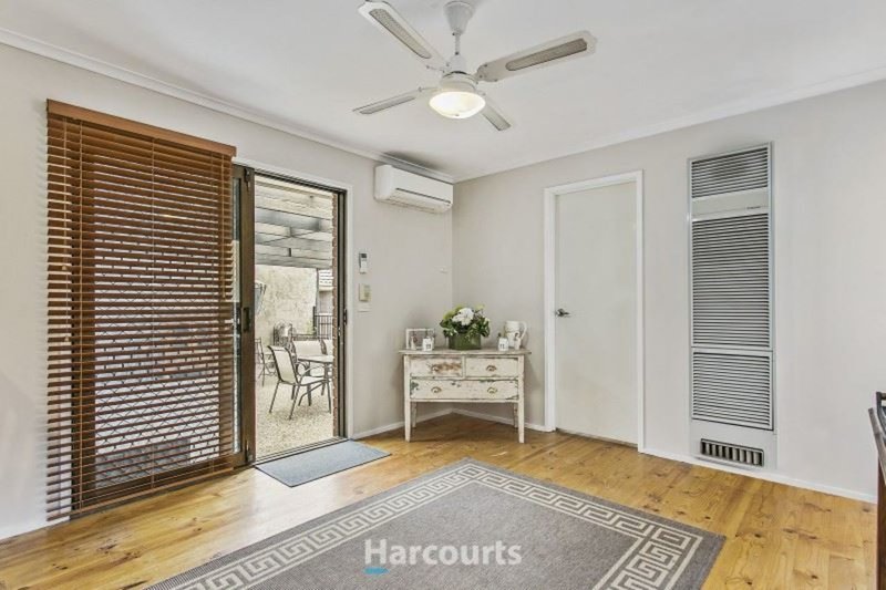 Photo - 5 Howitt Court, Berwick VIC 3806 - Image 4