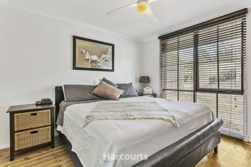 Photo - 5 Howitt Court, Berwick VIC 3806 - Image 6