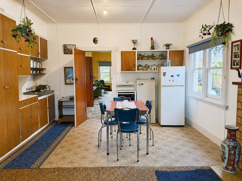 Photo - 5 Hugh Street, St Marys TAS 7215 - Image 11
