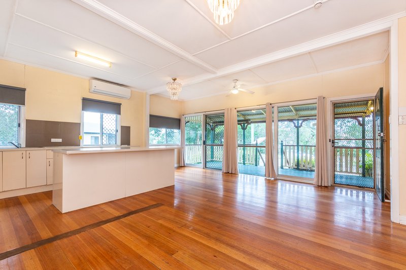 Photo - 5 Humpybong Esplanade, Redcliffe QLD 4020 - Image 5