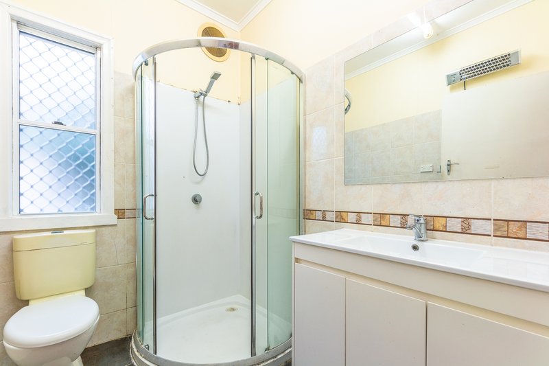 Photo - 5 Humpybong Esplanade, Redcliffe QLD 4020 - Image 9