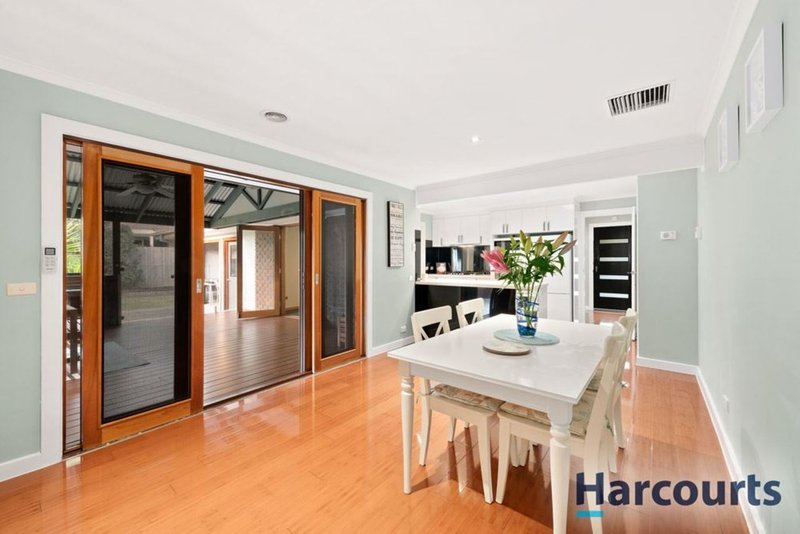 Photo - 5 Hunt Court, Wantirna South VIC 3152 - Image 3