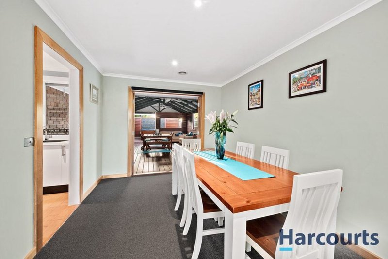 Photo - 5 Hunt Court, Wantirna South VIC 3152 - Image 4