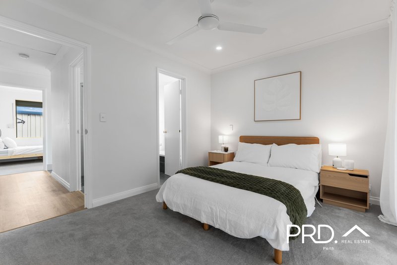 Photo - 5 Huntingdale Court, Cooloongup WA 6168 - Image 9