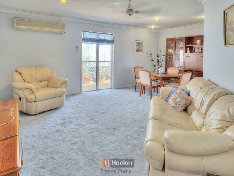 Photo - 5 Iberis Court, Regents Park QLD 4118 - Image 3