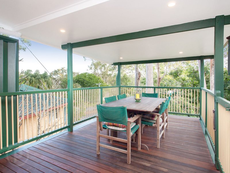 Photo - 5 Igluna Street, Kenmore QLD 4069 - Image 14