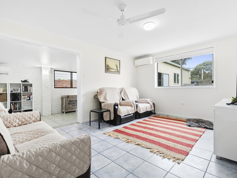 Photo - 5 Illawarra Avenue, Bellara QLD 4507 - Image 5