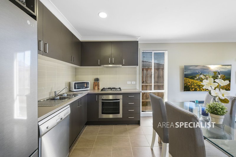 Photo - 5 Illawarra Avenue, Clyde VIC 3978 - Image 6