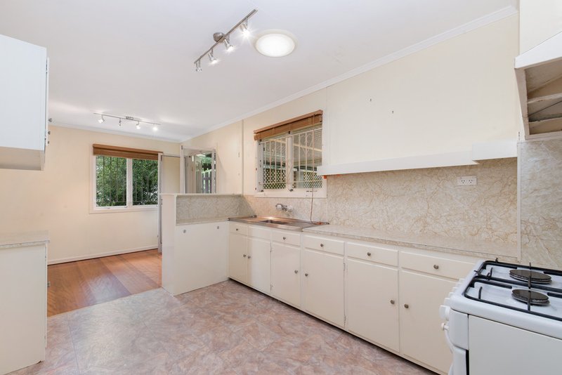 Photo - 5 Illawarra Street, Everton Park QLD 4053 - Image 3