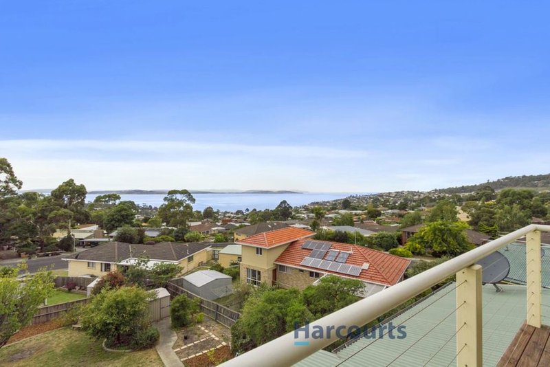 Photo - 5 Illira Way, Blackmans Bay TAS 7052 - Image 2