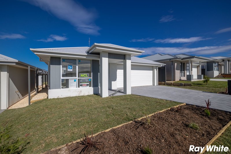 Photo - 5 Iluka Boulevard, Forster NSW 2428 - Image 1