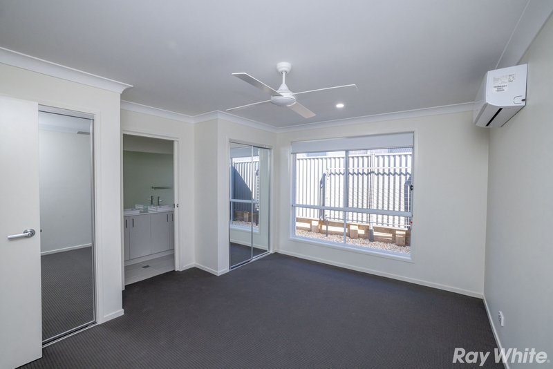 Photo - 5 Iluka Boulevard, Forster NSW 2428 - Image 6