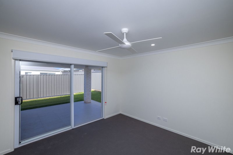 Photo - 5 Iluka Boulevard, Forster NSW 2428 - Image 7