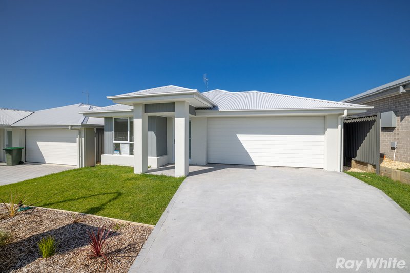 Photo - 5 Iluka Boulevard, Forster NSW 2428 - Image 8